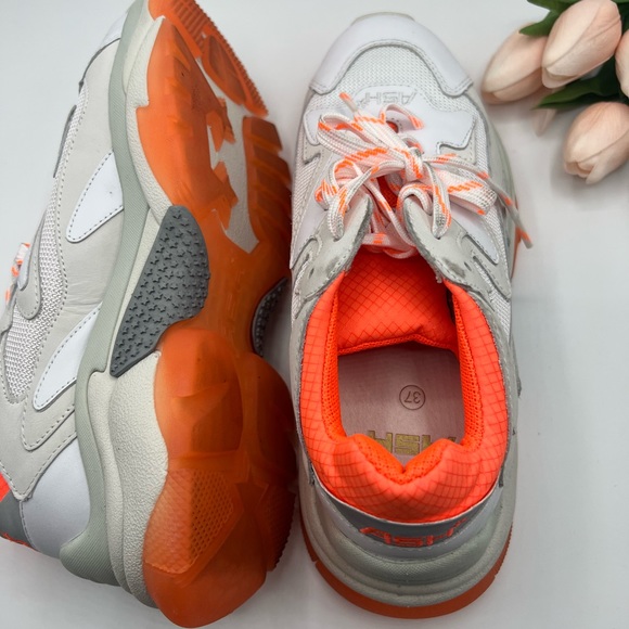 Ash Addict - Picture 2 of 3